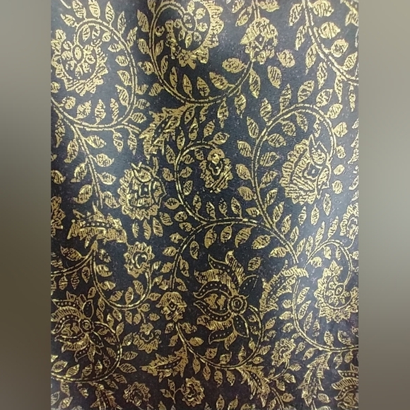 VINTAGE ECHO LONG SCARF GOLD ON BLACK - Picture 9 of 9